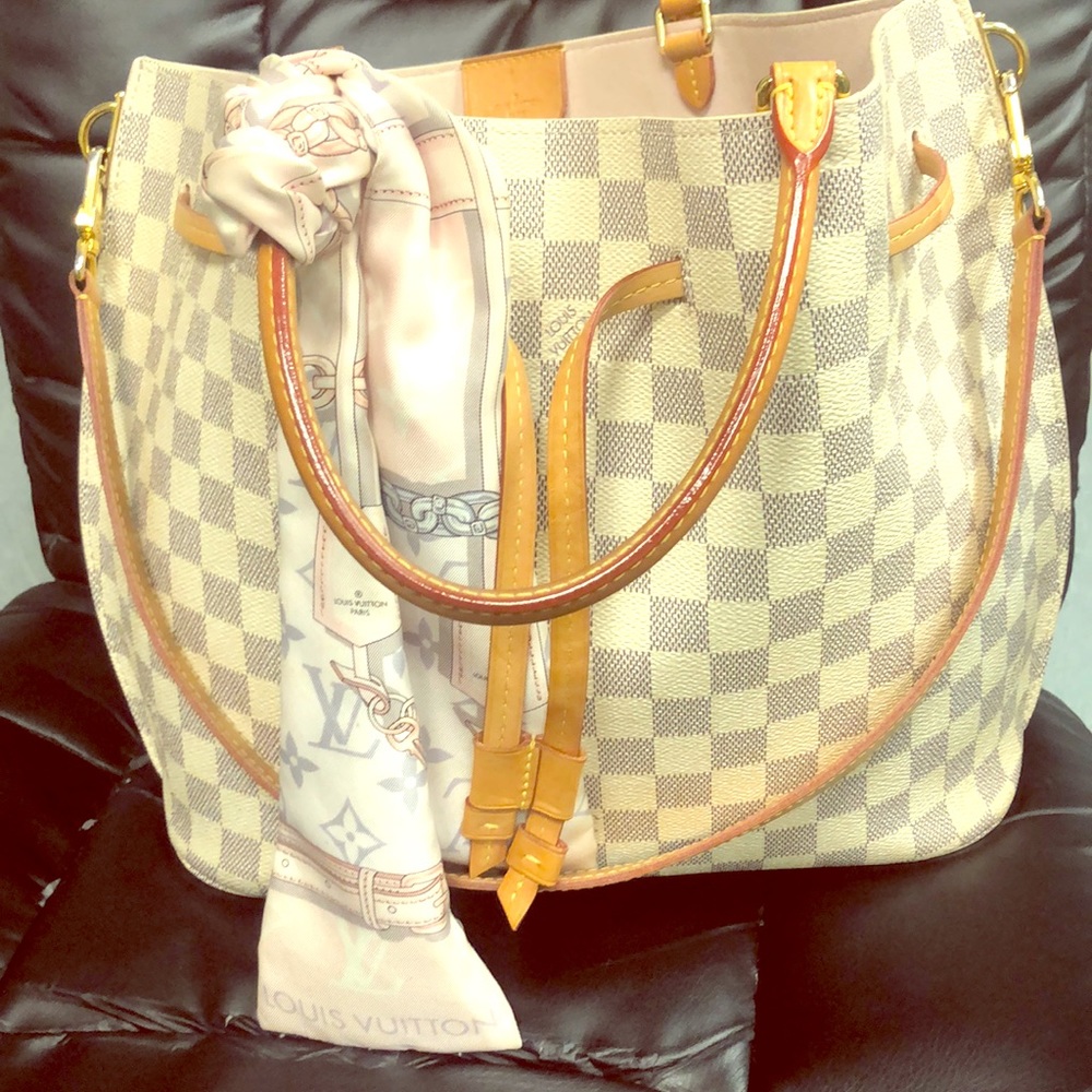 Louis Vuitton Girolata Damier Azur